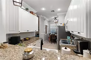 3342 Lakeside Dr, Davie, FL 33328 - Photo 6