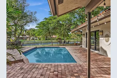 10320 NW 6th Street, Coral Springs, FL 33071 - Photo 40