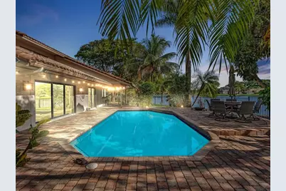 10320 NW 6th Street, Coral Springs, FL 33071 - Photo 4