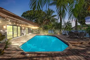 10320 NW 6th St, Coral Springs, FL 33071 - Photo 4