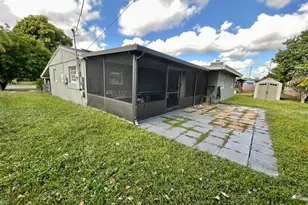 1530 SW 68th Ave, North Lauderdale, FL 33068 - Photo 24