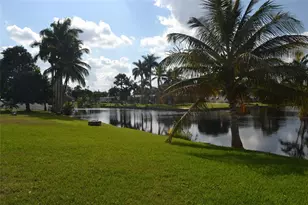 5241 SW 89th Ave, Cooper City, FL 33328 - Photo 4