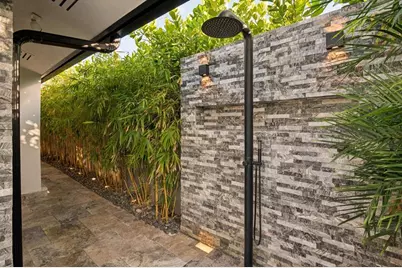 2131 NE 15th Ter, Wilton Manors, FL 33305 - Photo 32