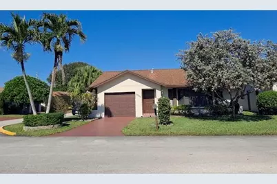2377 SW 16th Dr, Deerfield Beach, FL 33442 - Photo 2