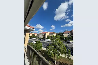 5681  Riverside Dr, Unit #203, Pompano Beach, FL 33067 - Photo 10
