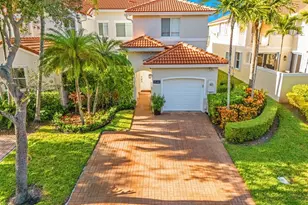 1546 Yellowheart Way, Hollywood, FL 33019 - Photo 8