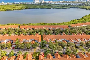 1546 Yellowheart Way, Hollywood, FL 33019 - Photo 36