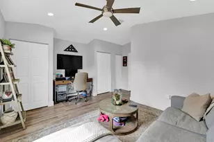 1546 Yellowheart Way, Hollywood, FL 33019 - Photo 32