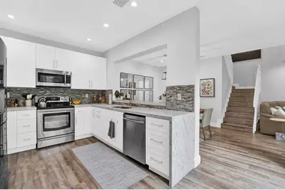 1546  Yellowheart Way, Hollywood, FL 33019 - Photo 10