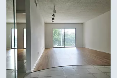 2305  Lucaya Lane, Unit #B4, Coconut Creek, FL 33066 - Photo 6