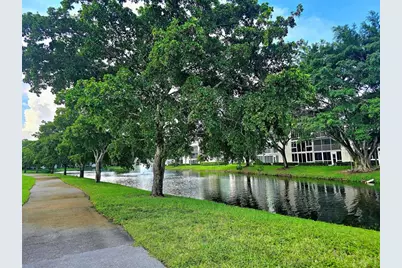 2305  Lucaya Lane, Unit #B4, Coconut Creek, FL 33066 - Photo 22