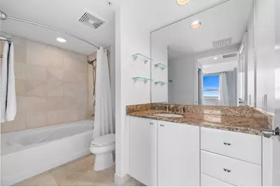 610 W Las Olas Blvd, Unit #1621, Fort Lauderdale, FL 33312 - Photo 12