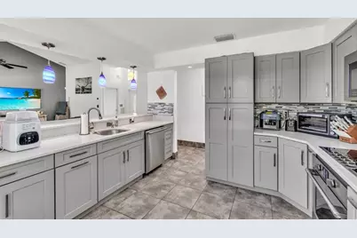 24  Dogwood Cir, Boynton Beach, FL 33436 - Photo 6