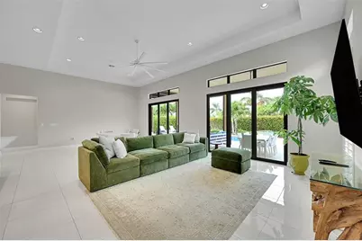 9375  Cantal Cir W, Parkland, FL 33076 - Photo 8