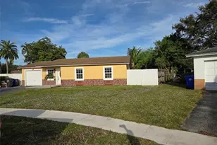 405 SW 79th Terrace, North Lauderdale, FL 33068 - Photo 8