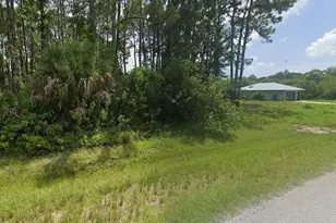 12203 Chamberlain Blvd, Other City - In The State Of Florida, FL 33953 - Photo 2