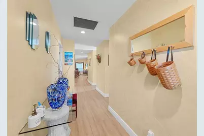 6809 SE Yorktown Dr, Hobe Sound, FL 33455 - Photo 4