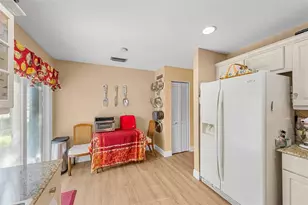 6809 SE Yorktown Dr, Hobe Sound, FL 33455 - Photo 8