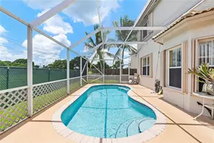 466 E Royal Cove Cir, Davie, FL 33325 - Photo 28