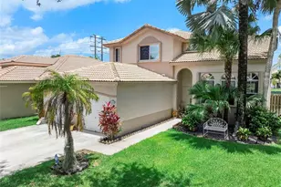 466 E Royal Cove Cir, Davie, FL 33325 - Photo 2