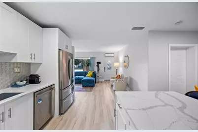 561 NE 61st St, Oakland Park, FL 33334 - Photo 10