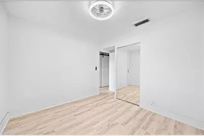 561 NE 61st St, Oakland Park, FL 33334 - Photo 14