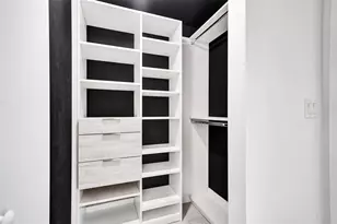 488 NE 18th St, Miami, FL 33132 - Photo 12