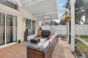 1023 Fairfax Circle, Boynton Beach, FL 33436 - Photo 32