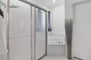 1023 Fairfax Circle, Boynton Beach, FL 33436 - Photo 20