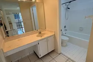 12060 NW 11th St, Pembroke Pines, FL 33026 - Photo 6