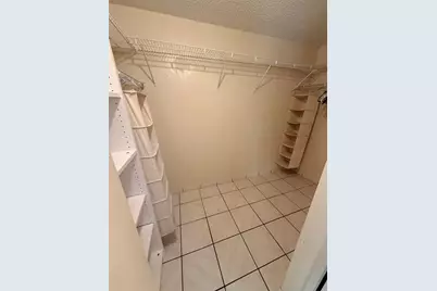 12060 NW 11th St, Unit #12060, Pembroke Pines, FL 33026 - Photo 4