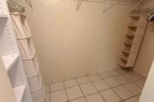 12060 NW 11th St, Pembroke Pines, FL 33026 - Photo 4