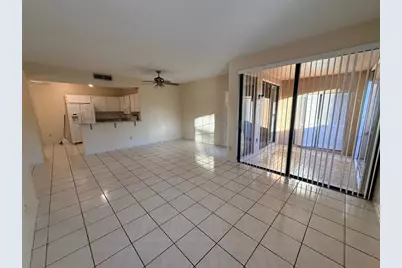 12060 NW 11th St, Unit #12060, Pembroke Pines, FL 33026 - Photo 2