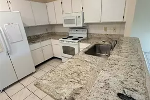 12060 NW 11th St, Pembroke Pines, FL 33026 - Photo 10