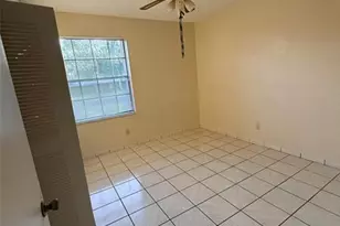 12060 NW 11th St, Pembroke Pines, FL 33026 - Photo 8