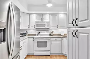 109 Royal Pk Dr, Oakland Park, FL 33309 - Photo 4