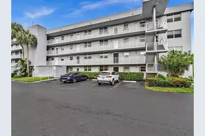 109  Royal Park Dr, Unit #2F, Oakland Park, FL 33309 - Photo 12