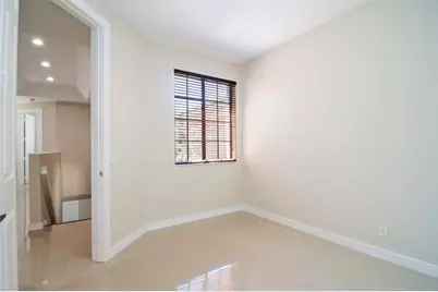 2877  Kinsington Cir, Unit #2877, Fort Lauderdale, FL 33332 - Photo 20