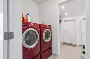 1925 NE 29th Ct, Fort Lauderdale, FL 33306 - Photo 18