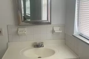 900 NE 26th St, Wilton Manors, FL 33305 - Photo 6