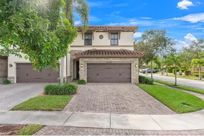 9596  Town Parc Cir N, Unit #9596, Parkland, FL 33076 - Photo 2