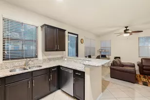 9596 Town Parc Cir N, Parkland, FL 33076 - Photo 8