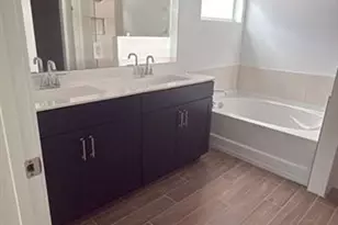 8780 SW Kanner Oaks Dr, Stuart, FL 34997 - Photo 8