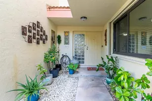 3351 Emerald Oaks Dr, Hollywood, FL 33021 - Photo 10