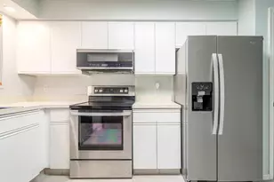 3351 Emerald Oaks Dr, Hollywood, FL 33021 - Photo 10