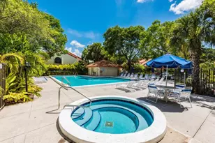 3351 Emerald Oaks Dr, Hollywood, FL 33021 - Photo 2