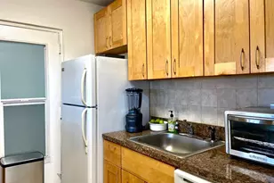 2555 NE 11th St, Fort Lauderdale, FL 33304 - Photo 6