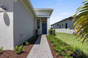 423 SE Via Sangro, Port Saint Lucie, FL 34952 - Photo 4