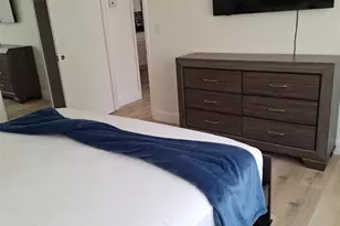 684 NE 37th St, Fort Lauderdale, FL 33334 - Photo 2