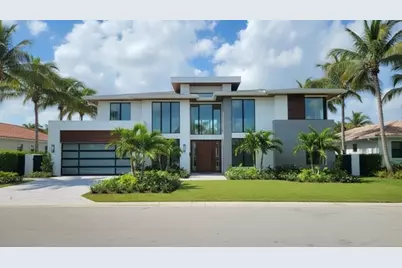 2017 NE Iowa Ave, Saint Petersburg, FL 33703 - Photo 2